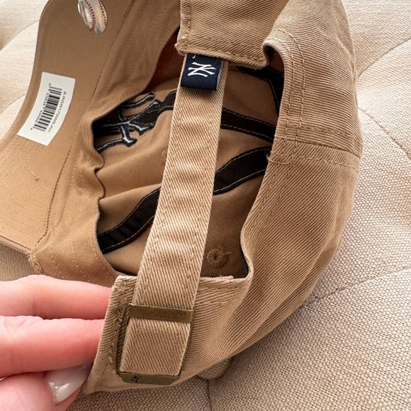 NWT🤍47 brand 🤍sun protection cap🤍 - Picture 4 of 4